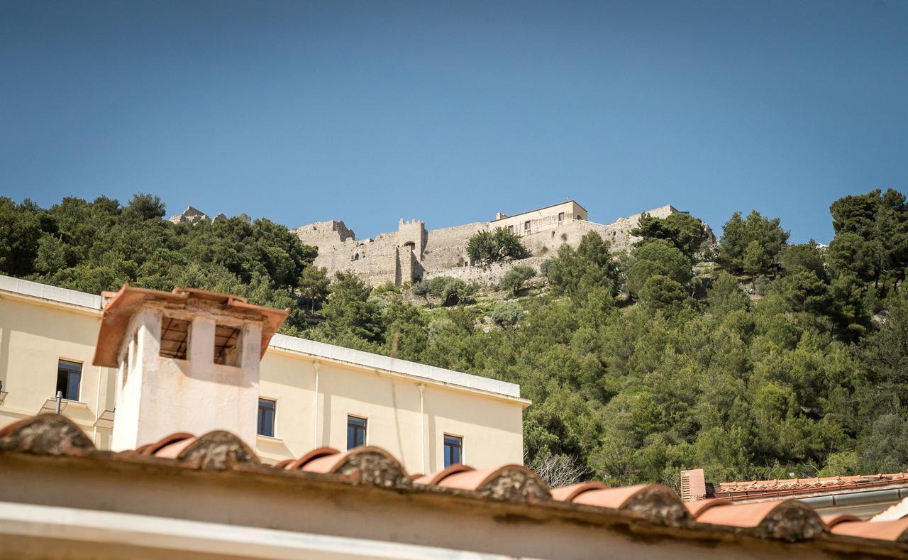 Plaium Montis Bed & Breakfast Salerno Dış mekan fotoğraf